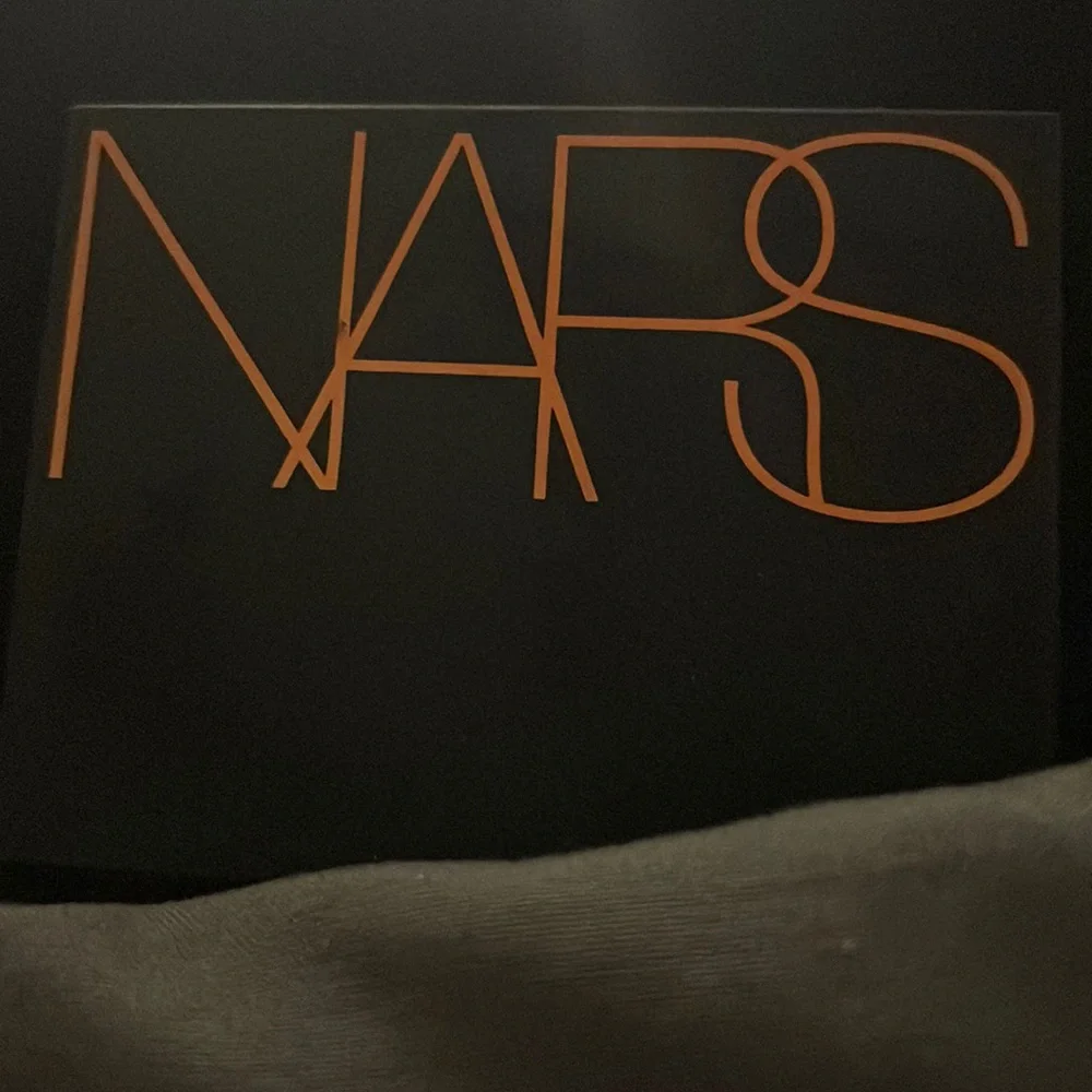Nars - Picture 1 of 3